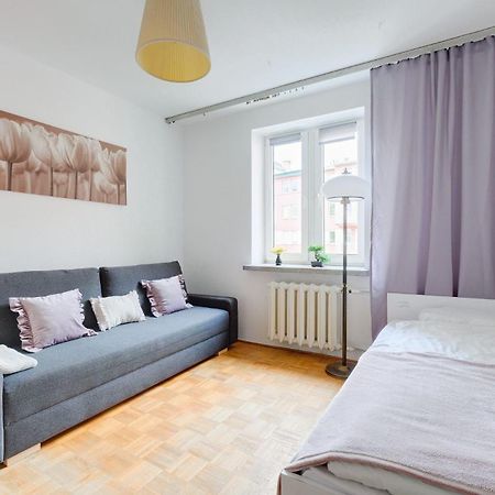 Spacious Apartment In Green Location Varsovie Extérieur photo