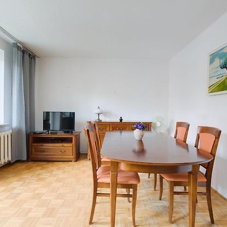 Spacious Apartment In Green Location Varsovie Extérieur photo