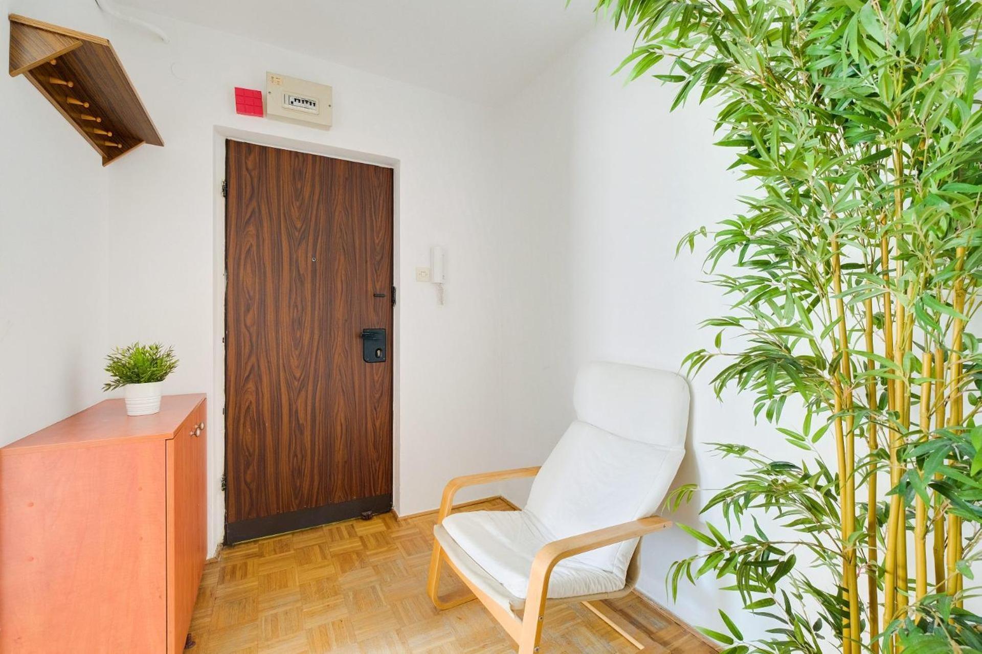Spacious Apartment In Green Location Varsovie Extérieur photo