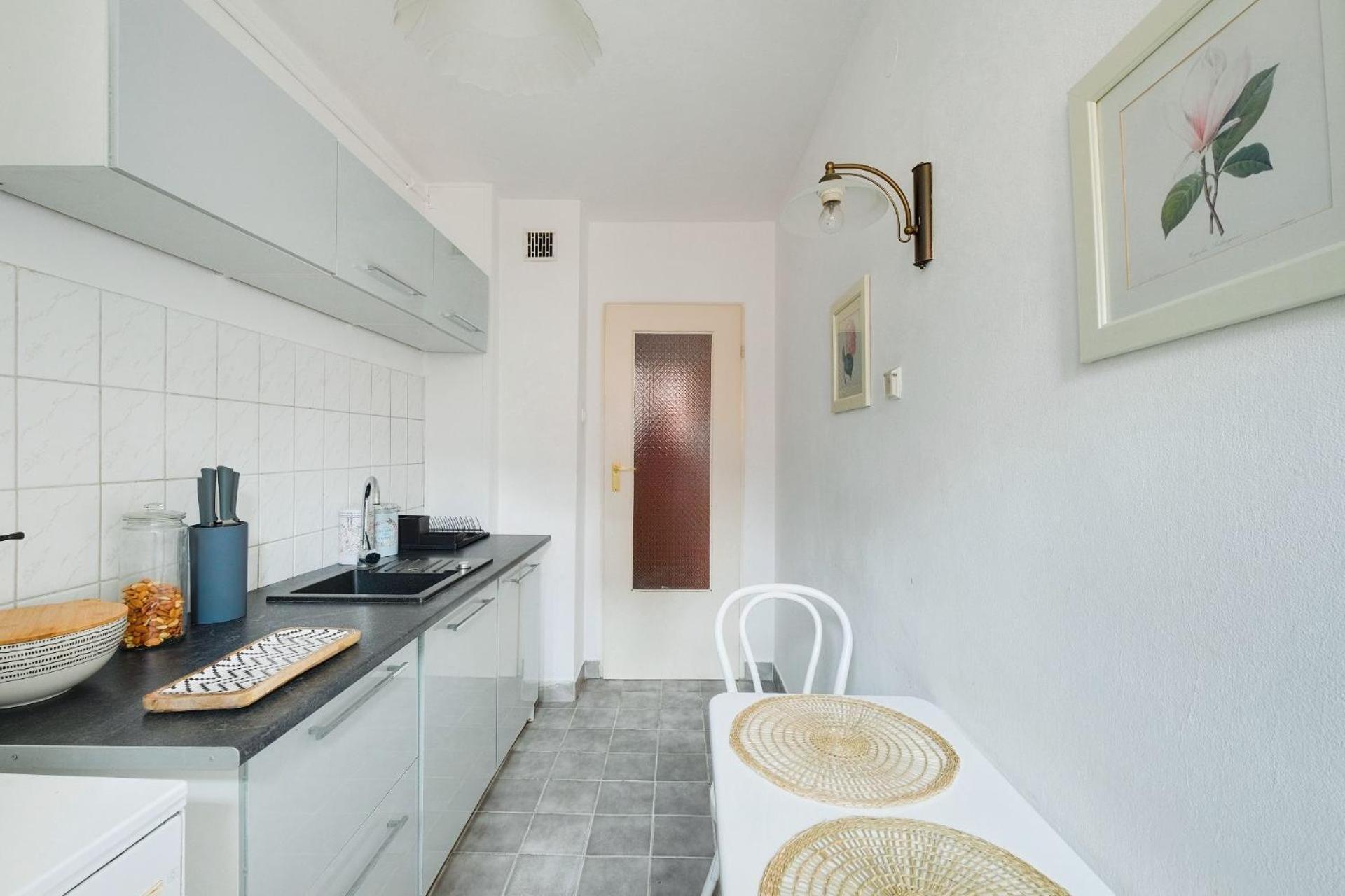 Spacious Apartment In Green Location Varsovie Extérieur photo
