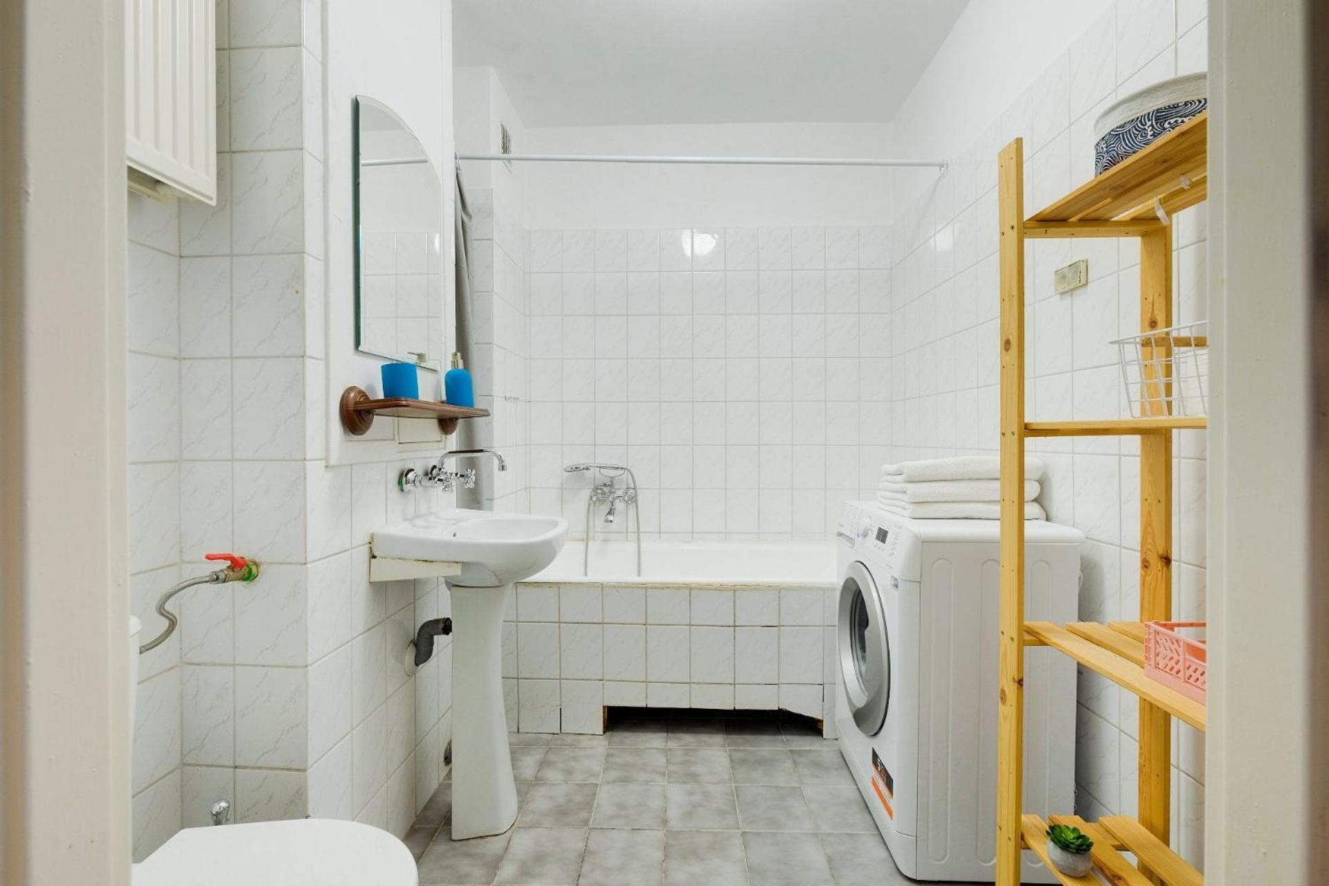 Spacious Apartment In Green Location Varsovie Extérieur photo