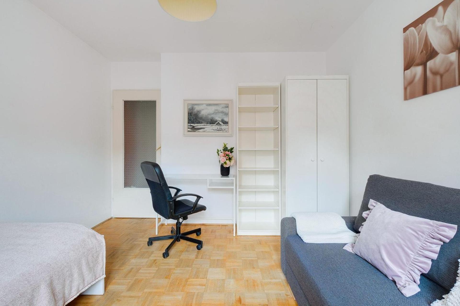 Spacious Apartment In Green Location Varsovie Extérieur photo
