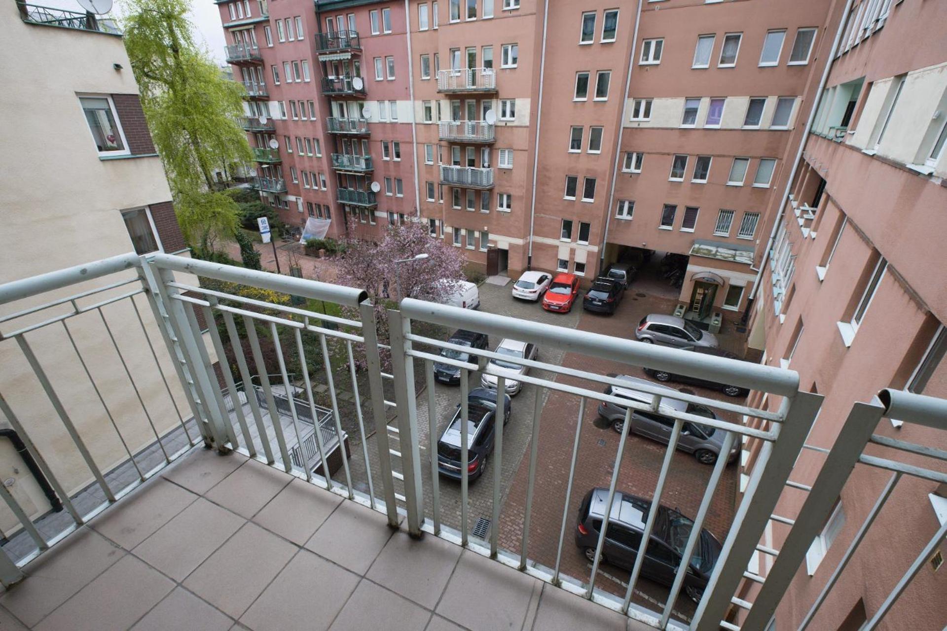Spacious Apartment In Green Location Varsovie Extérieur photo